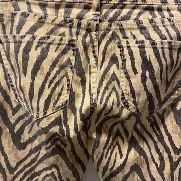 🆕 CURRENT/ELLIOTT | Zebra Print  Slimming Cropped Jeans Size 27 - Picture 7 of 9